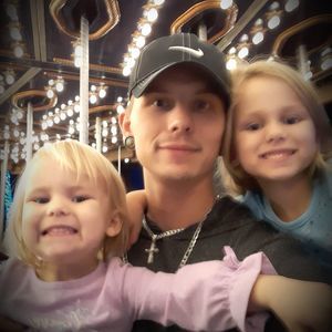 Meet your Posher, Nicholas